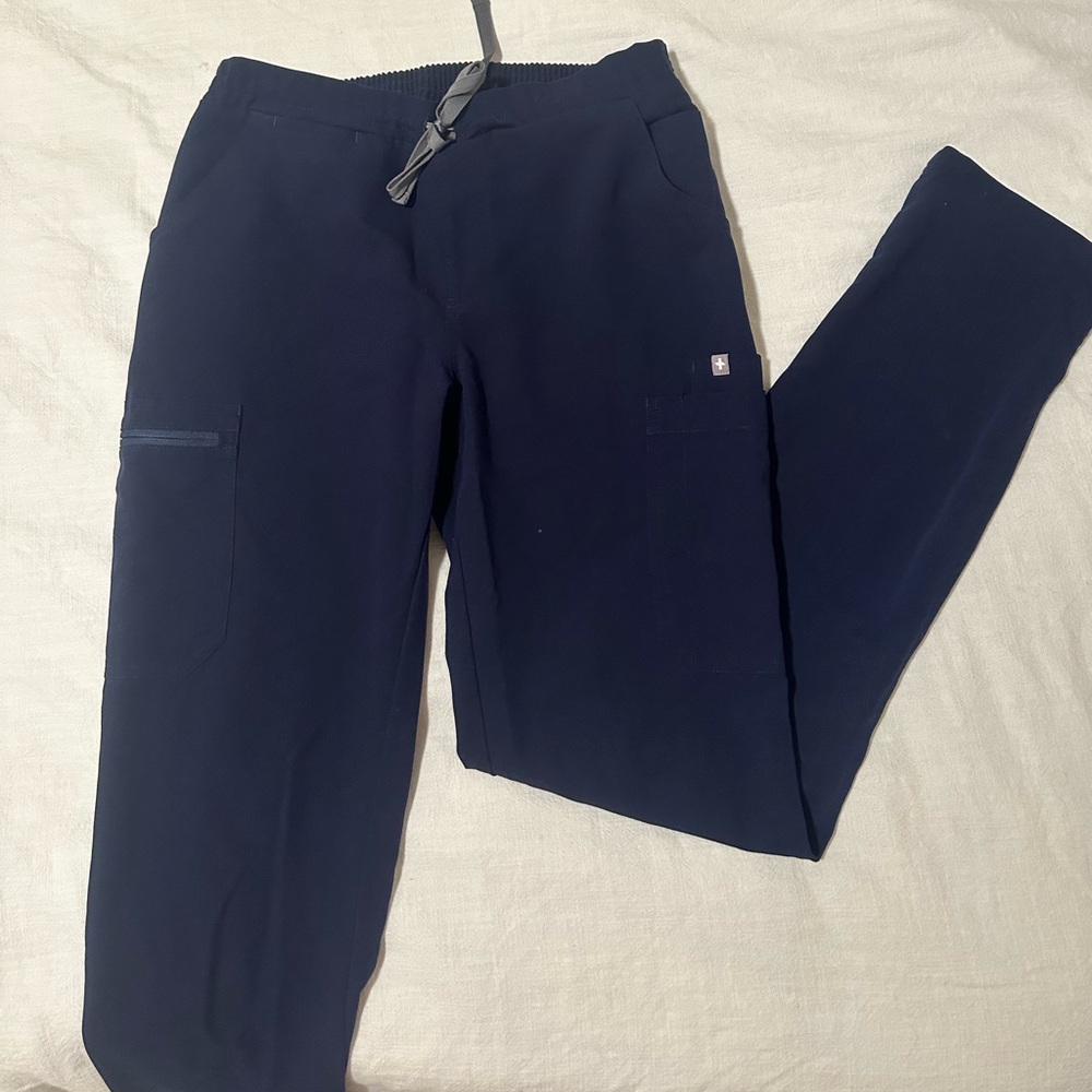 Navy blue figs Yola scrubs pants barely worn